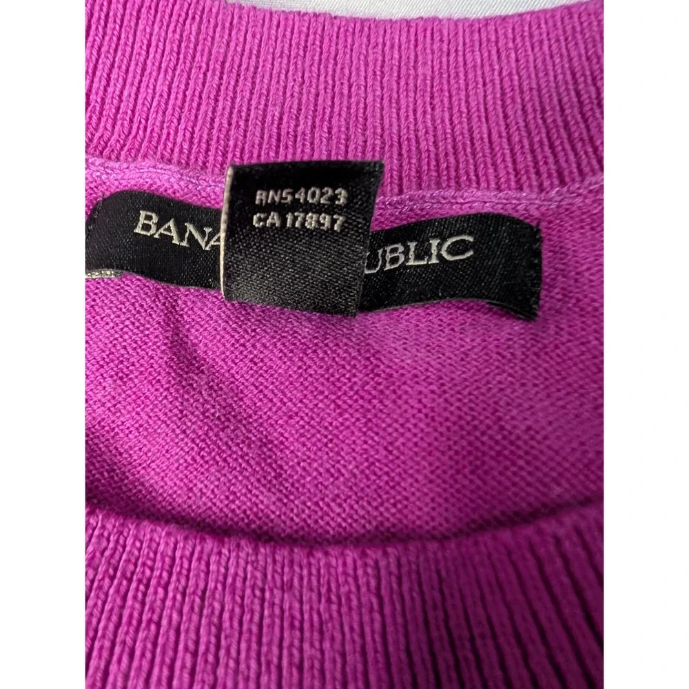 Banana Republic Women's Small Magenta Crewneck‎ Sweater Cotton Blend Lightweight